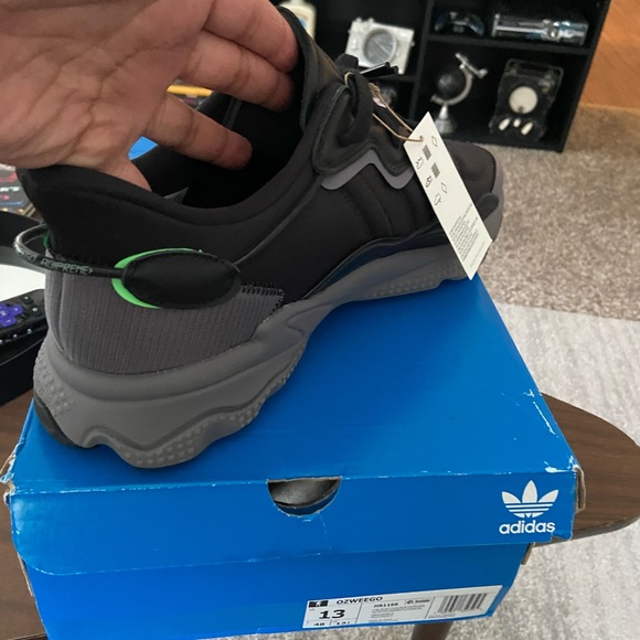 Ozweego black, grey and neón green - Picture 3 of 9